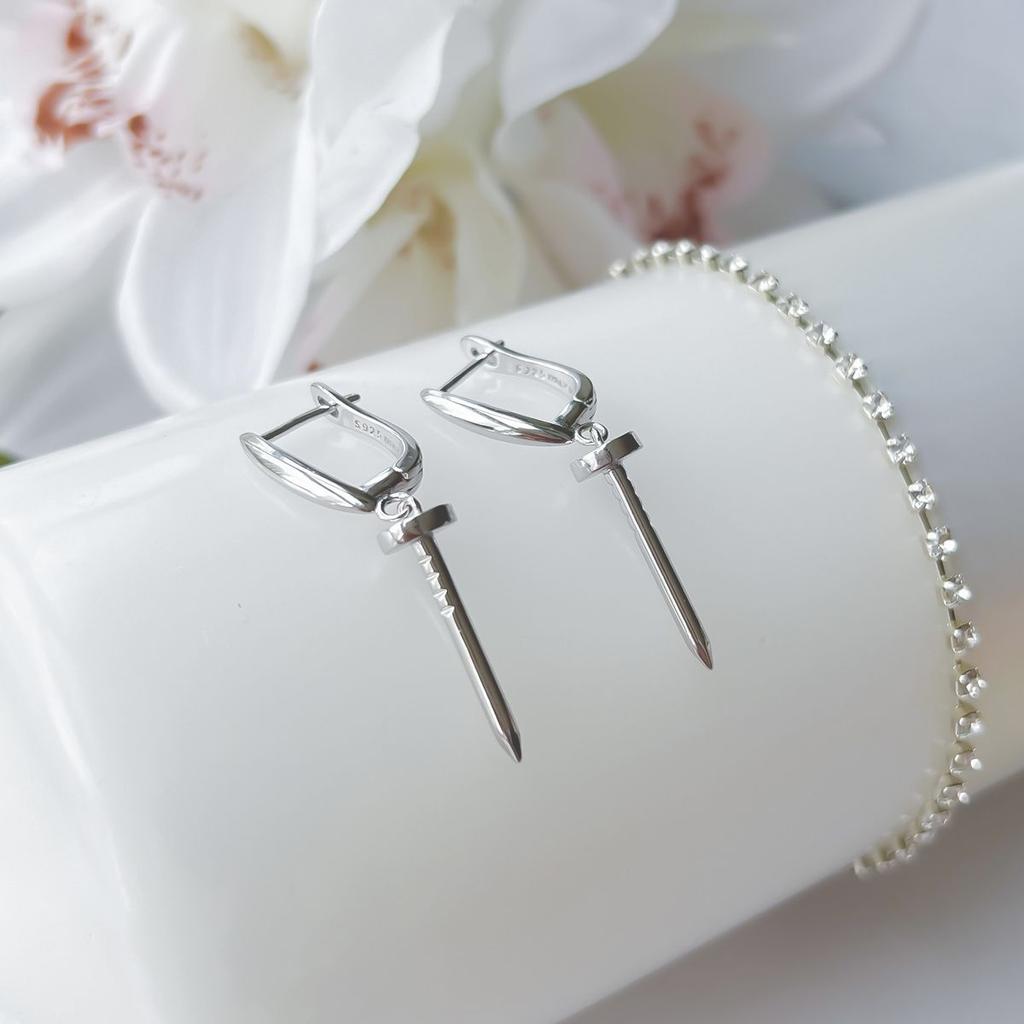 Серебряные серьги без камней (2147923)