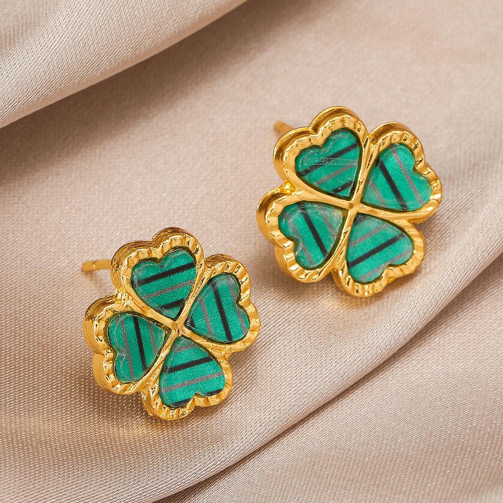 Four-Leaf Clover Women's Earrings Celebrity Temperament Simple Earrings Light Luxury Senior Sense Of Personality Versatile Earrings