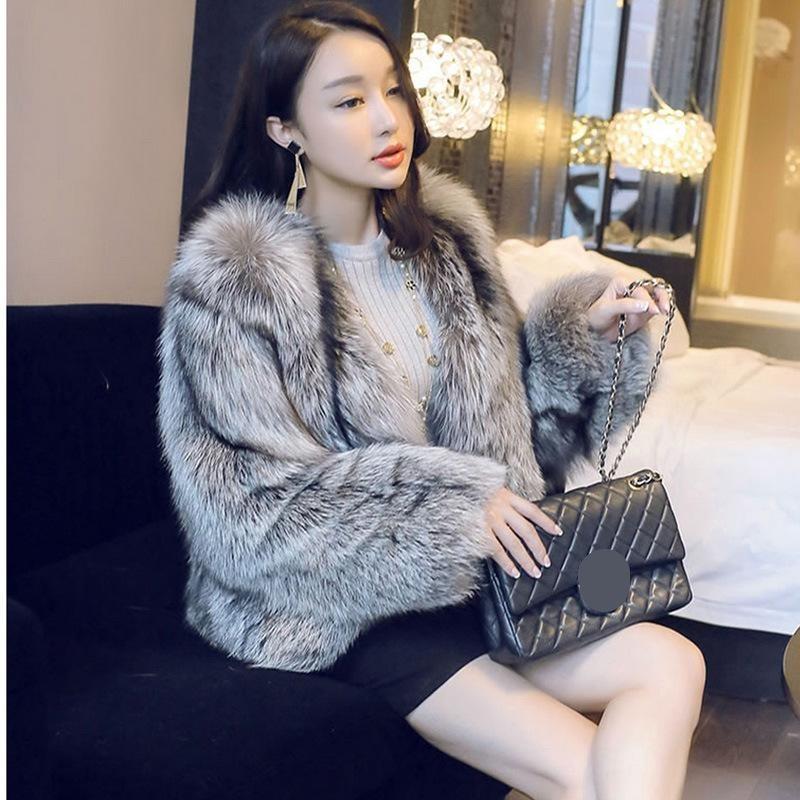 Winter Fashion Women's Artificial Silver Fox Fur Coat Hooded Front Zipper Women's Fluffy Thick Warm Keeping Fake Fur Jacket
