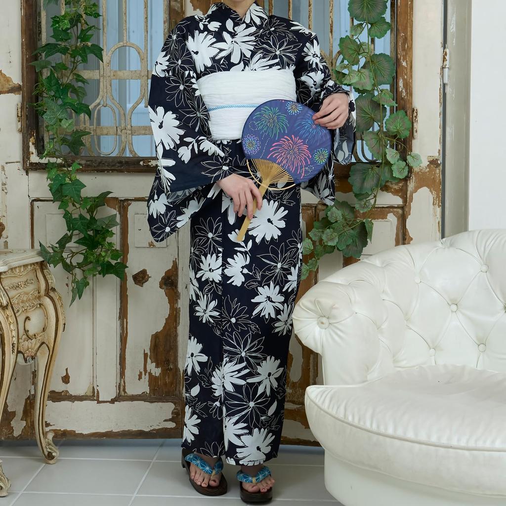 RAVIR Yukata Navy Blue with a Lovely White Daisy Blooming Japanese Fluffy Obi and Geta Free Size Women's 3-Piece Set, Design, Kimono, Belt, Sandals,