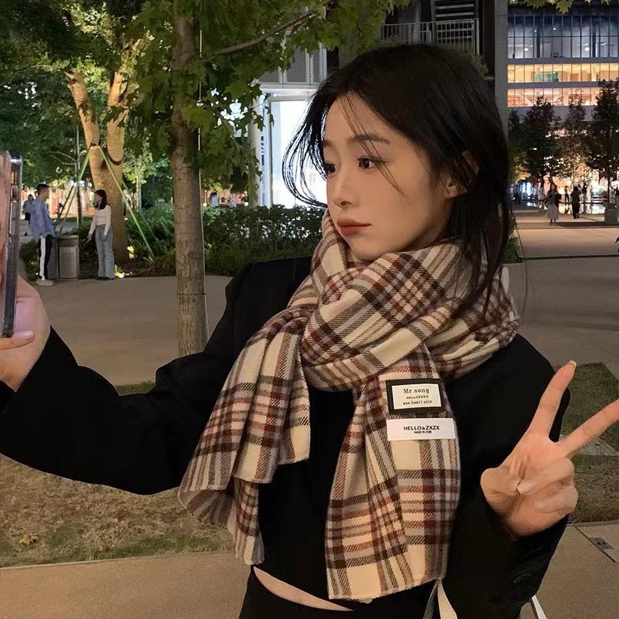 The New Warm Couple Scarf Is Recommended for Women and Can Be Matched with Coats In Autumn and Winter. Versatile Student Scarves for Men.