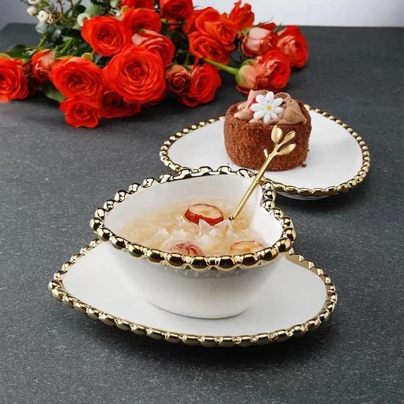 Luxury Ceramic Dinnerware Round Heart Shaped Dessert Plate Dinner Plates White Bowls with Gold Rim Family Household Tableware