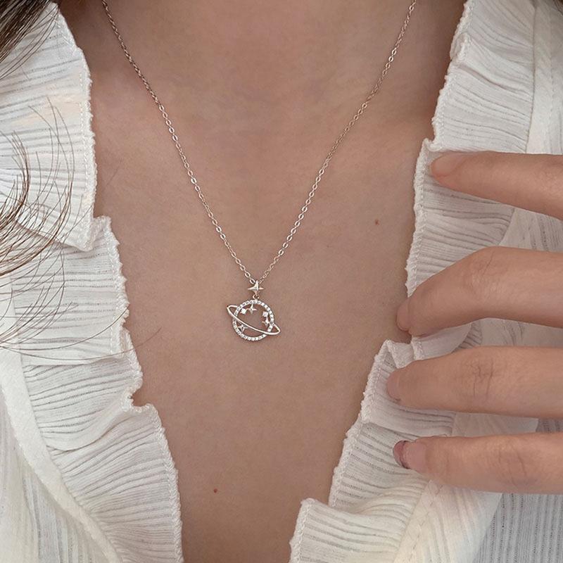 Ожерелье Shining Planet для женщин, нишевый дизайн, высококачественный, легкий, роскошный, универсальный, простой, индивидуальный, холодный стиль, цепочка на ключицу