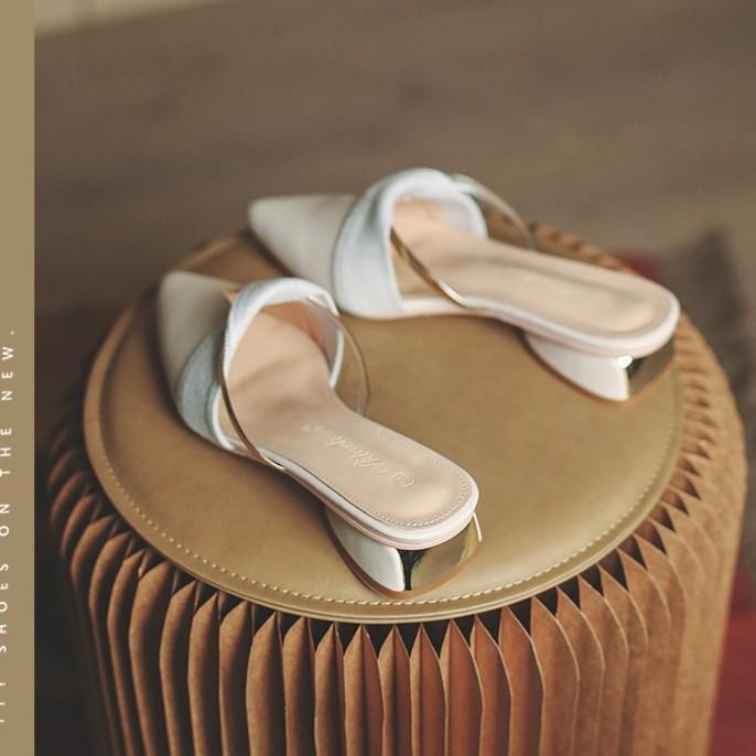 Тапочки женские летняя одежда 2025 новая корейская версия толстый каблук универсальная сумка голова полуперетаскивание заостренный нос мода muller обувь женская