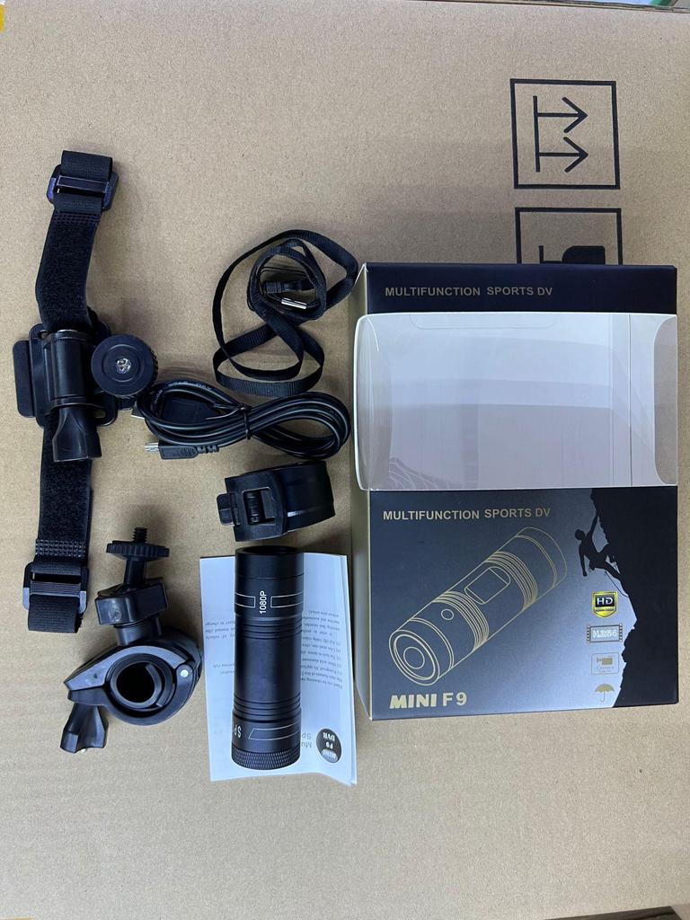 F9 HD Экшн-камера и фонарик для шлема для использования на открытом воздухе и в качестве видеорегистратора