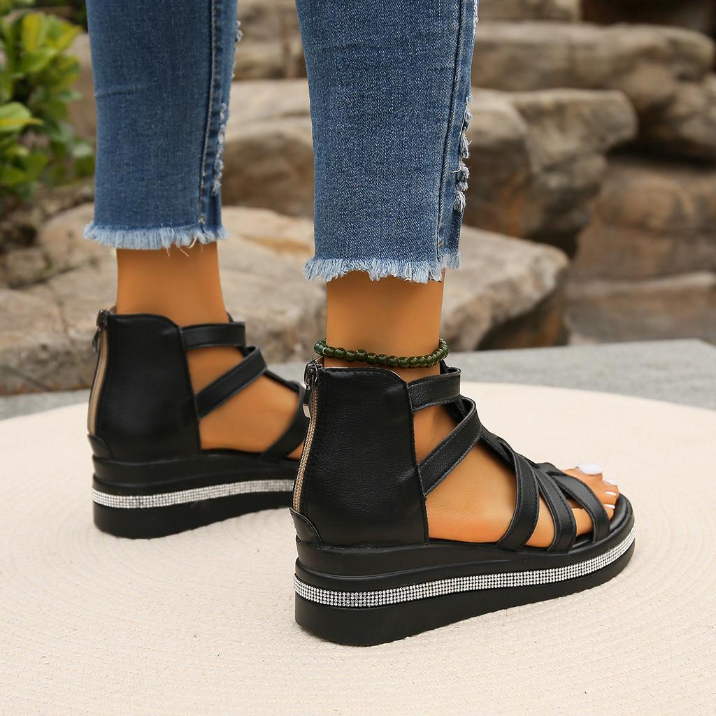 Новые летние женские сандалии из мягкой кожи на наклонном каблуке, римские сандалии на толстой подошве с бриллиантами, элегантная модная женская обувь на полой подошве