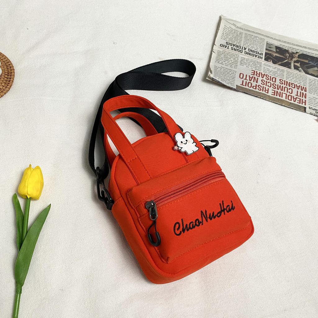Nylon small bag 2025 new Korean version of fashion letter shoulder bag casual simple sports messenger small square bag tide