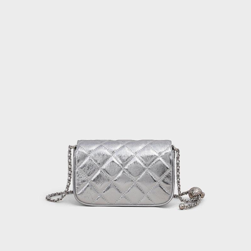 Осенняя универсальная сумка через плечо, новая сумка на цепочке из натуральной кожи, серебристая, высокого качества, маленькая квадратная сумка