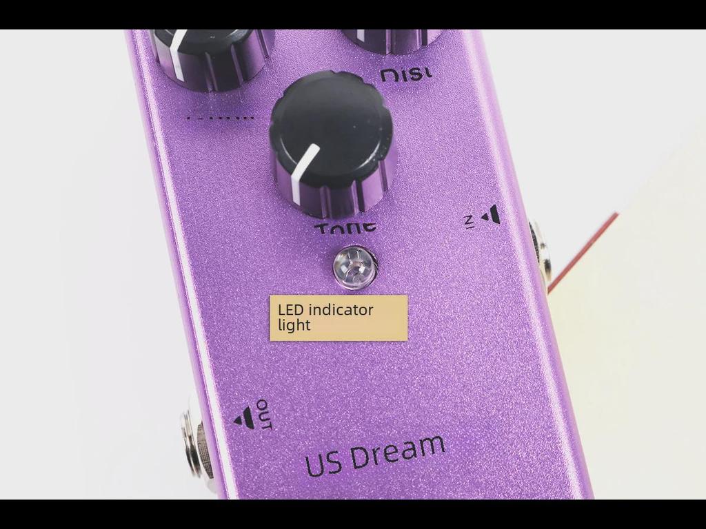 Компактная педаль эффектов для электрогитары: 10 эффектов, включая эквалайзер, дисторшн, овердрайв, фузз, хорус, симуляцию и задержку.
