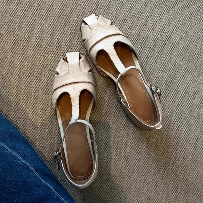 Модные женские дышащие туфли-лоферы на каблуке, женские летние туфли 2025 года, тренд, элегантные туфли-лодочки с мелким вырезом, из мягкой кожи, женские сандалии