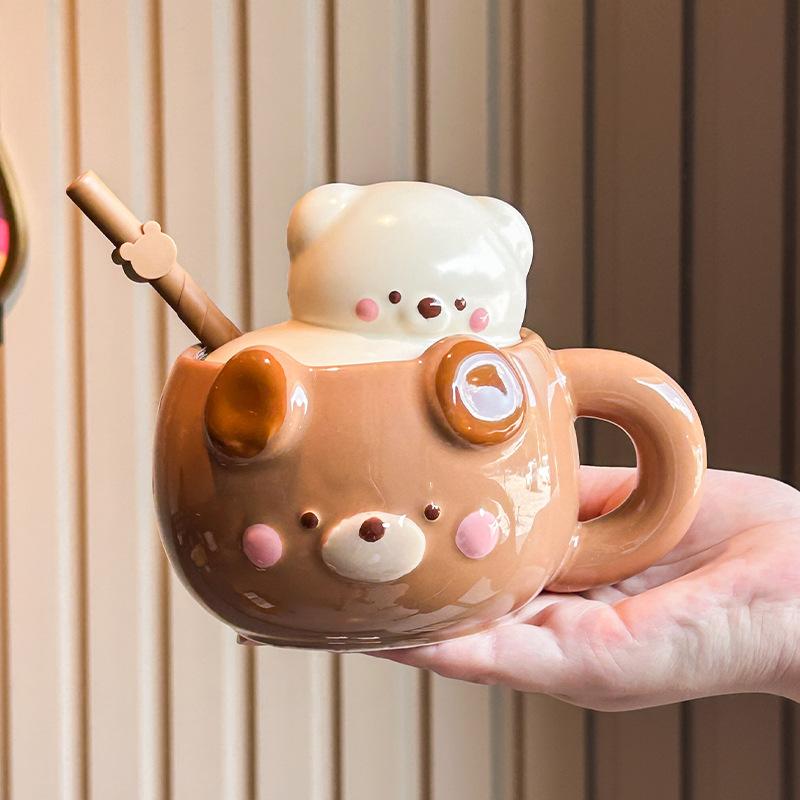Кружка с кремовым мишкой, керамическая кружка высокой ценности для девочек с крышкой, бытовая чашка для питья, подарок на день рождения, сувенир