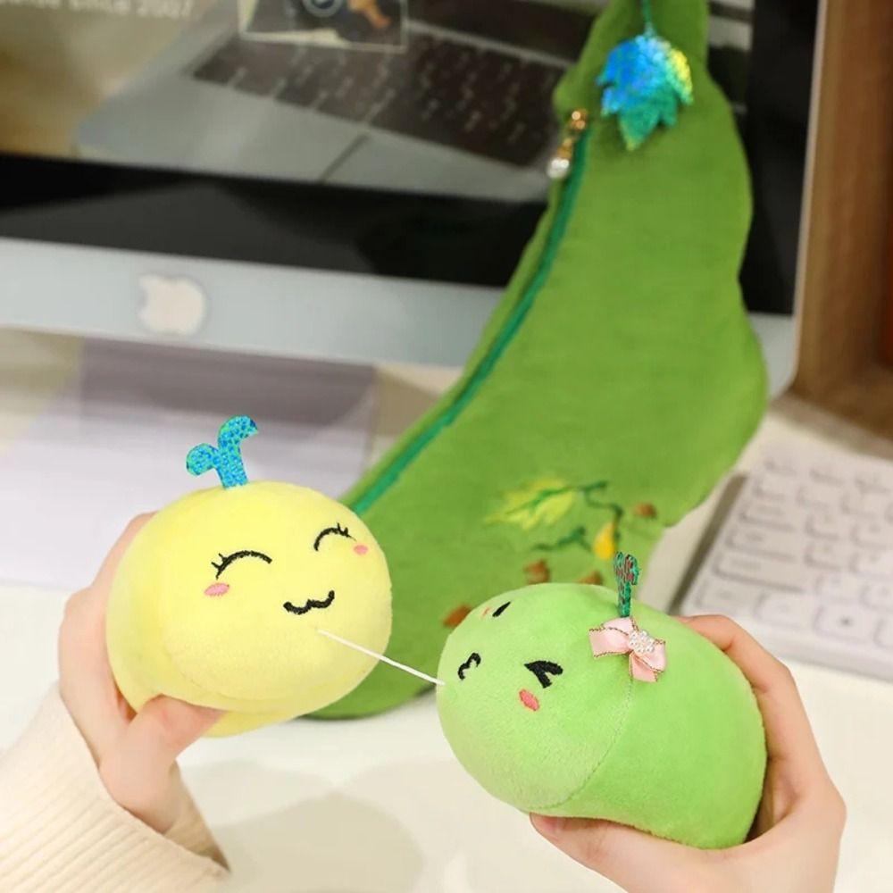Lifelike Plants Green Soybeans Plush Keychain Caterpillar Kidney Bean Plush Toy  Couple gift