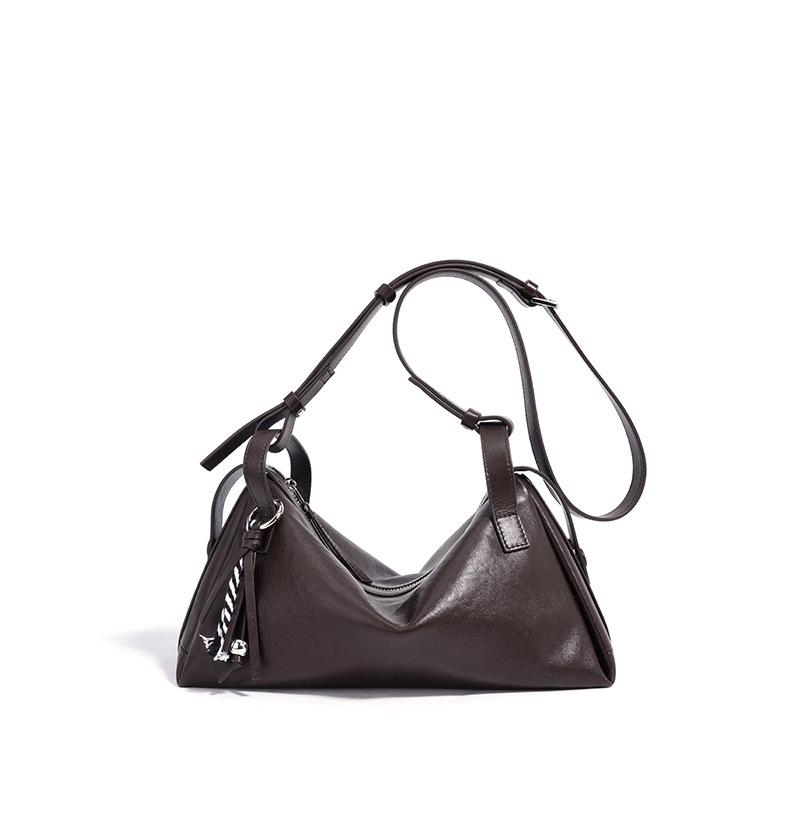 Pillow leather large capacity shoulder bag light luxury commuter messenger bag women's bag