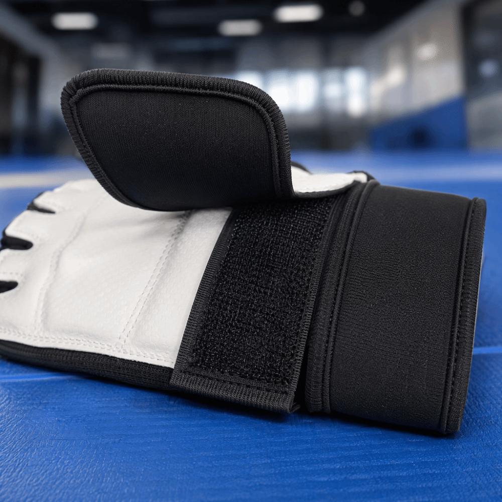 2pcs Breathable Mesh Martial Arts Foot Guard PU Fingerless Boxing Gloves Kickboxing Practice