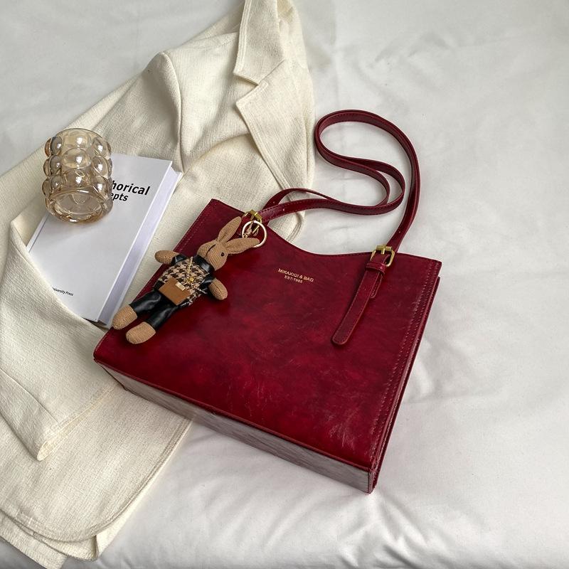 Сумка большой вместимости женская осенне-зимняя новая ретро универсальная простая на плечо сумка-тоут