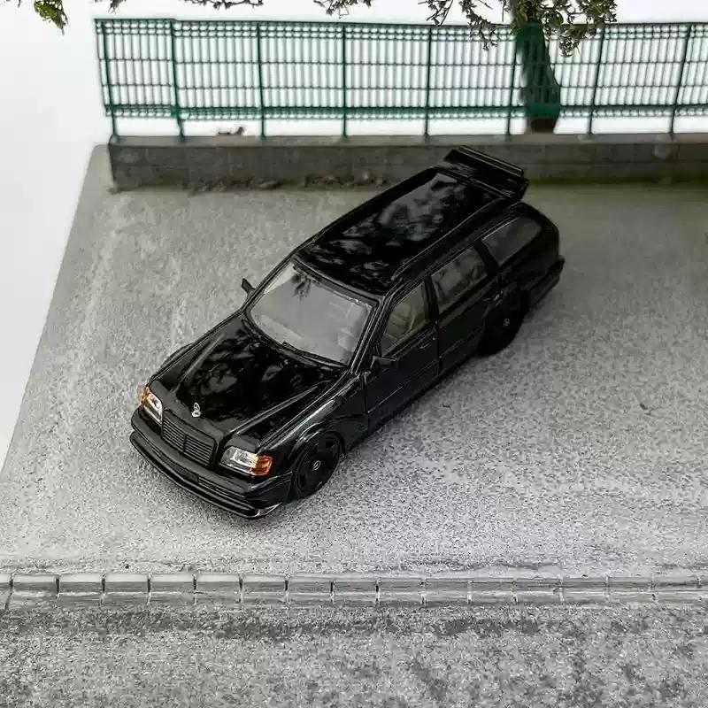 Mortal 1:64 Mercedes-benz S124 T Modeii Evo2 Clay Pot Travel Series Simulation Alloy Miniature Diecast Car Model Custom Toy Gift