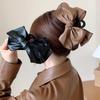 Французская Ретро Кожаная Заколка-Клешня с Бантом - Большая Стильная Заколка для Пучка на Густые Волосы