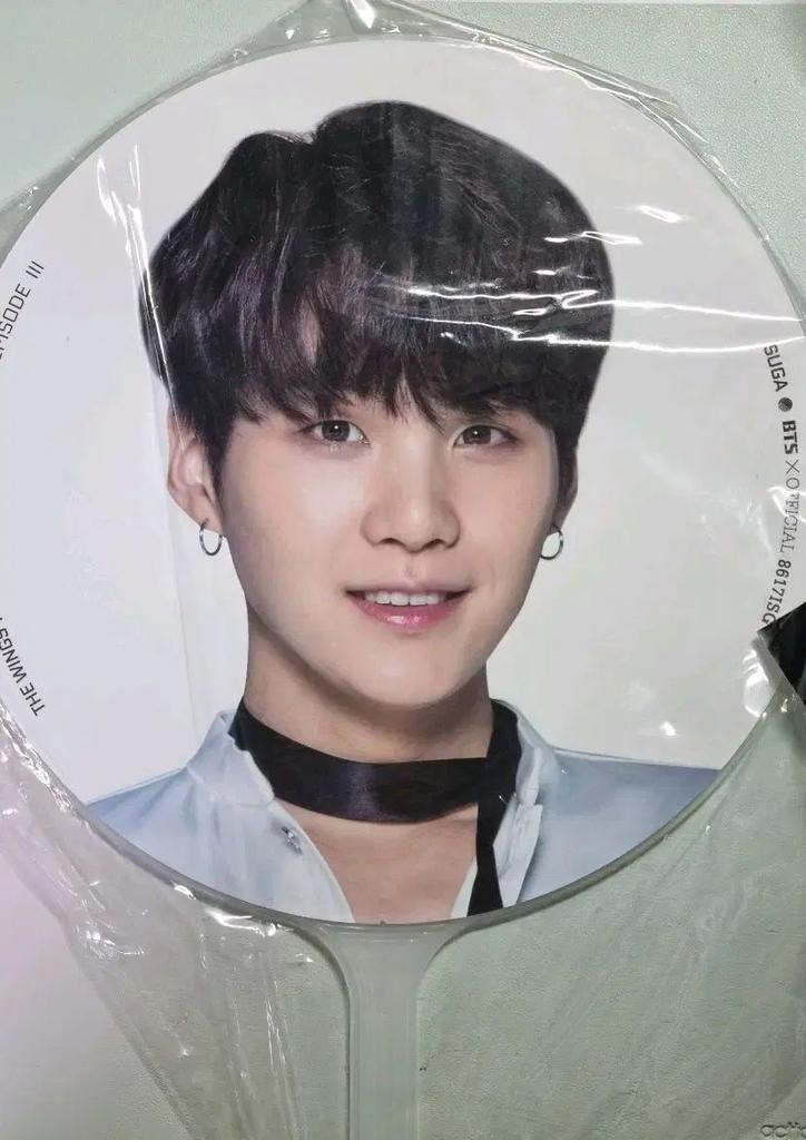 [USED] BTS (Bangtan Boys) Suga (SUGA Min Yoongi) THE WINGS TOUR Fan