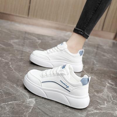 Универсальные супер огонь повседневные маленькие белые спортивные туфли весна новый толстоподошвенный мягкая кожа с юбкой кеды