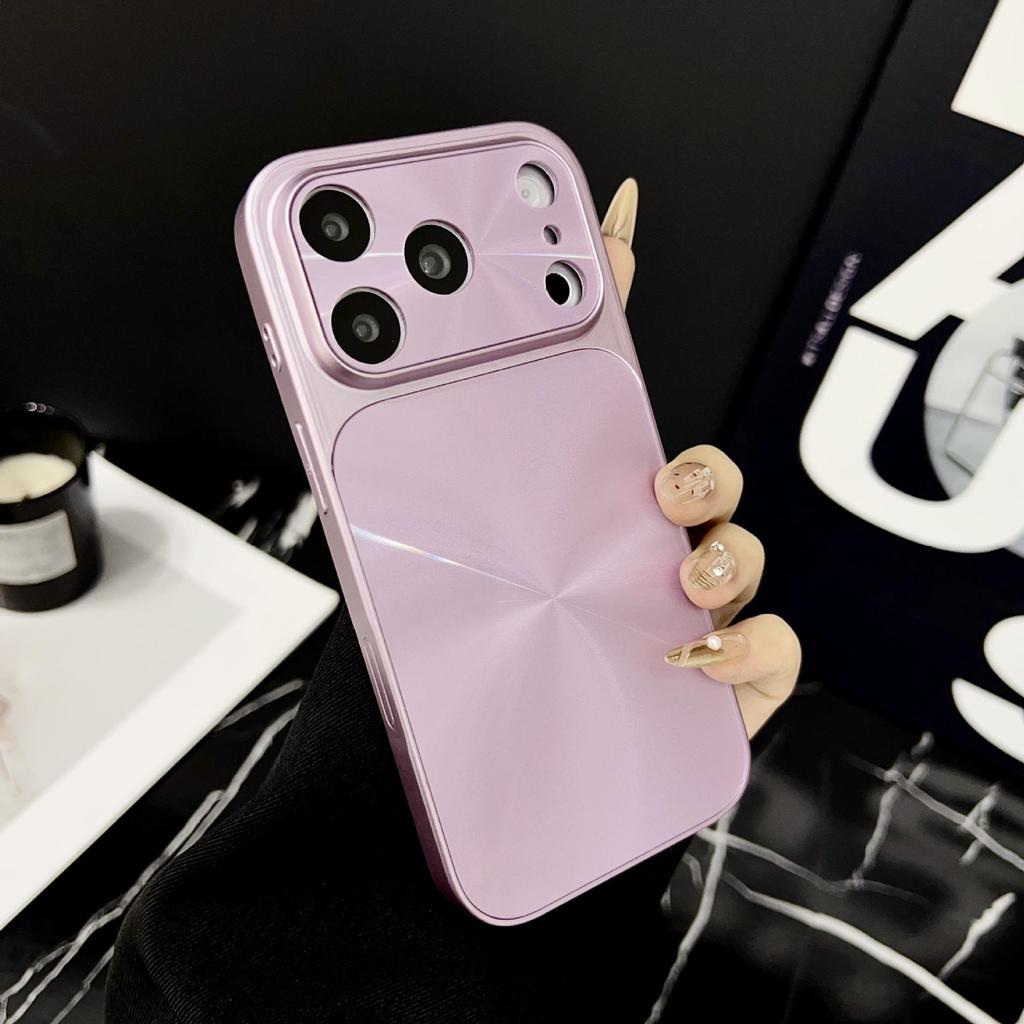 Трансформируется в чехол для телефона iPhone 17 Pro Max, оснащенный лазерным узором в виде CD-диска, комплексной защитой камеры и ударопрочной конструкцией.