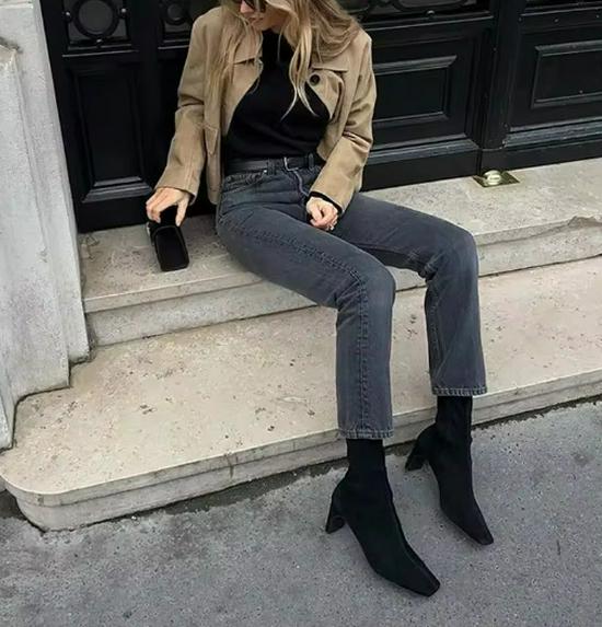 Available: Women's European and American Style Double-Breasted Faux Suede Long Coat with Collar and Long Sleeves