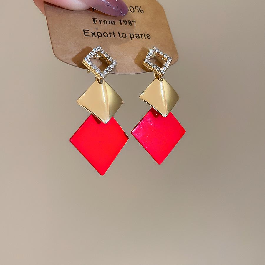 Роскошные серьги-кисточки с красными цветами: Стильные, Дорогие, Акцентные Серьги-Гвоздики для Женщин