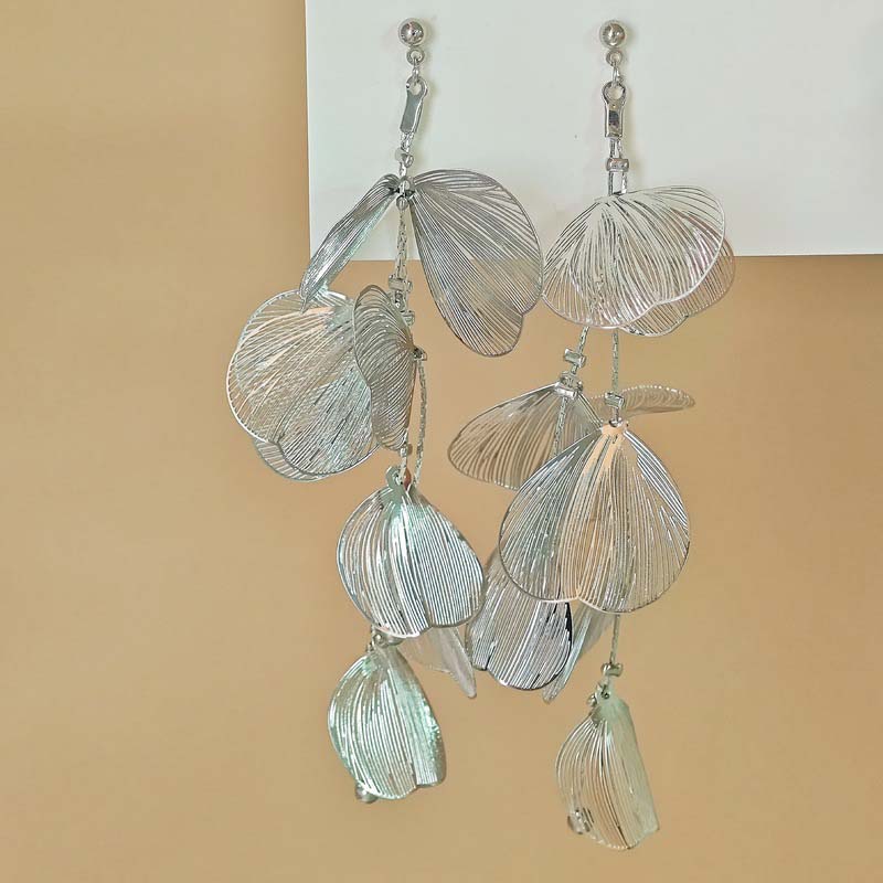 Модные длинные серьги-подвески с кисточками и лепестками для женщин, роскошные металлические серьги с кристаллами и полыми цветами, темпераментные серьги, свадебные циркониевые подарки