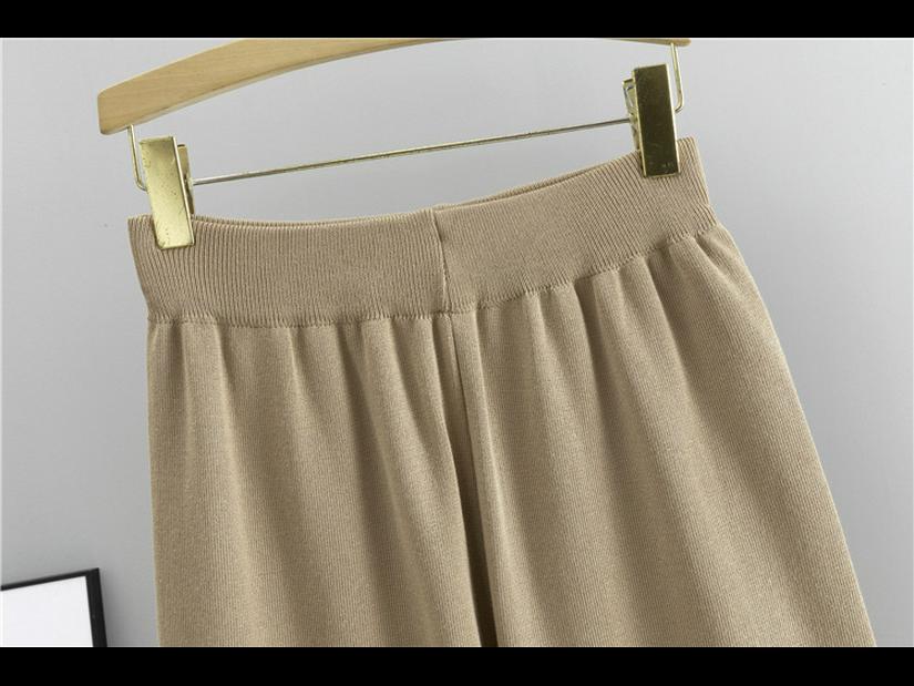 Женский вязаный костюм осень/зима: Комплект из двух предметов: свитер с длинными рукавами и широкие брюки с разрезами