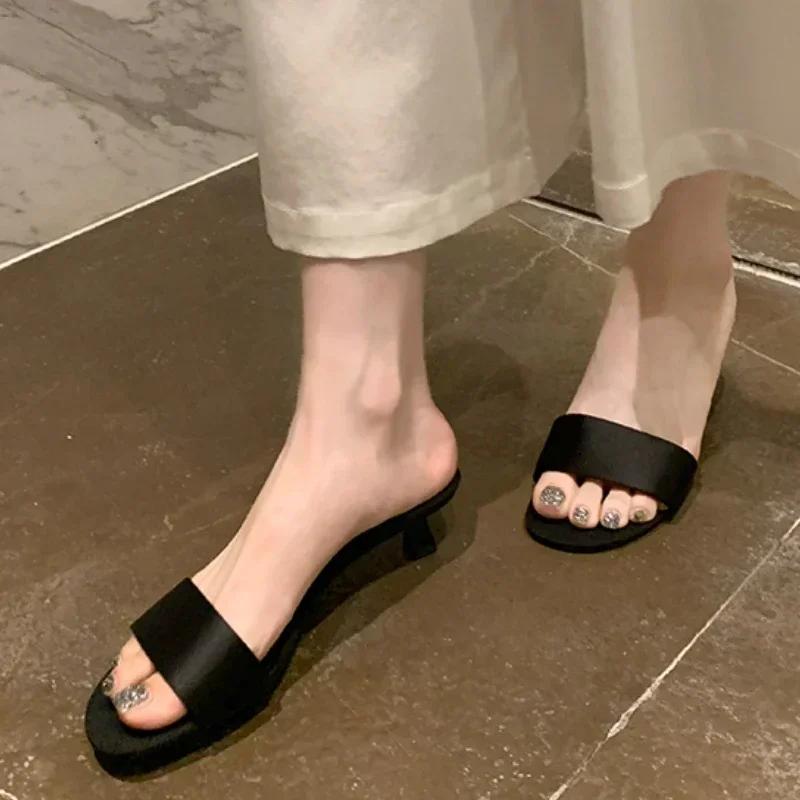 Fashion 2025 Summer High Quality Women's Shoes Fashion Open Toe Medium Heel Women's Slippers Solid Color Leather Women's High Heels