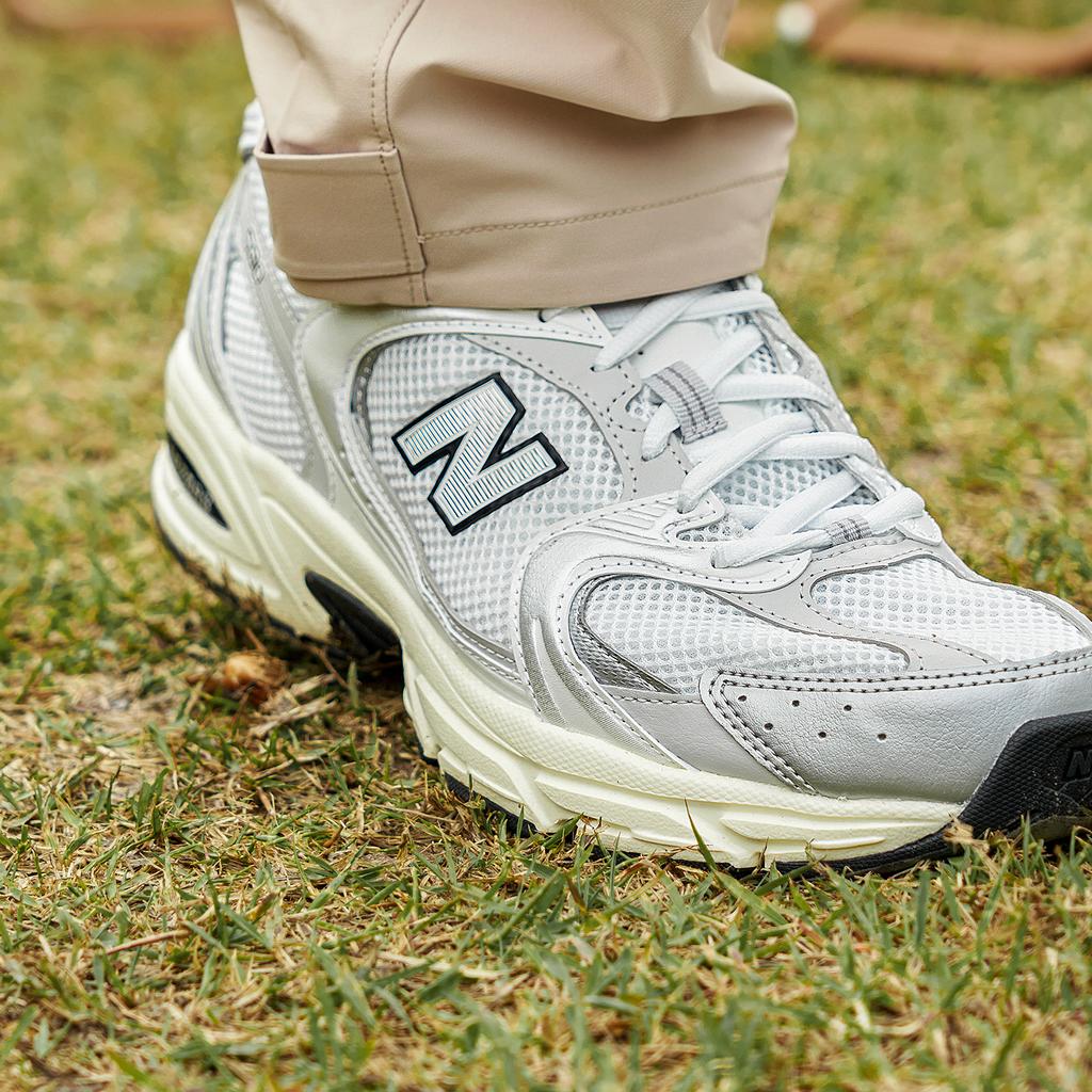 New Balance 530 Серебристые кремовые кроссовки MR530TA