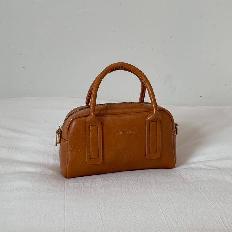 Ретро нишевый дизайн новая простая и изысканная сумочка модная и универсальная 2025 осень женская наплечная сумка-мессенджер