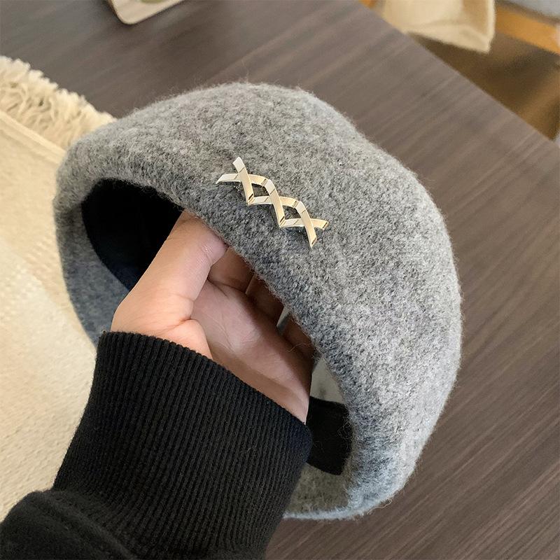 Черный берет женский осенне-зимний универсальный шерстяной теплый для лица маленькая шляпа большой обхват головы бутон шляпа художника