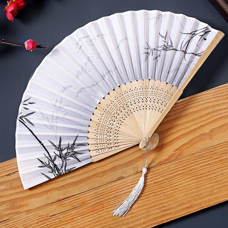 Легкий складной бамбуковый веер с шелкографией и кисточками для летнего уличного охлаждения, китайский стиль, домашний декор