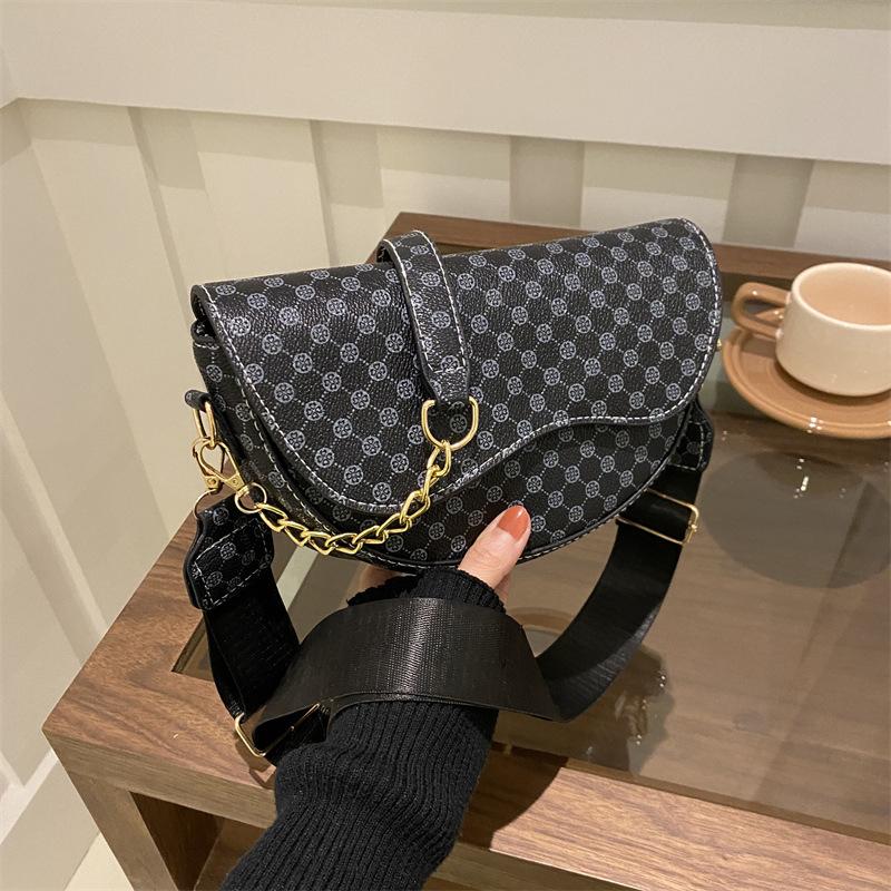 Crossbody Saddle Bag Ladies Portable Niche Design PU Leather Underarm Bag Flap Shoulder Bag Women's Small Purse And Handbags