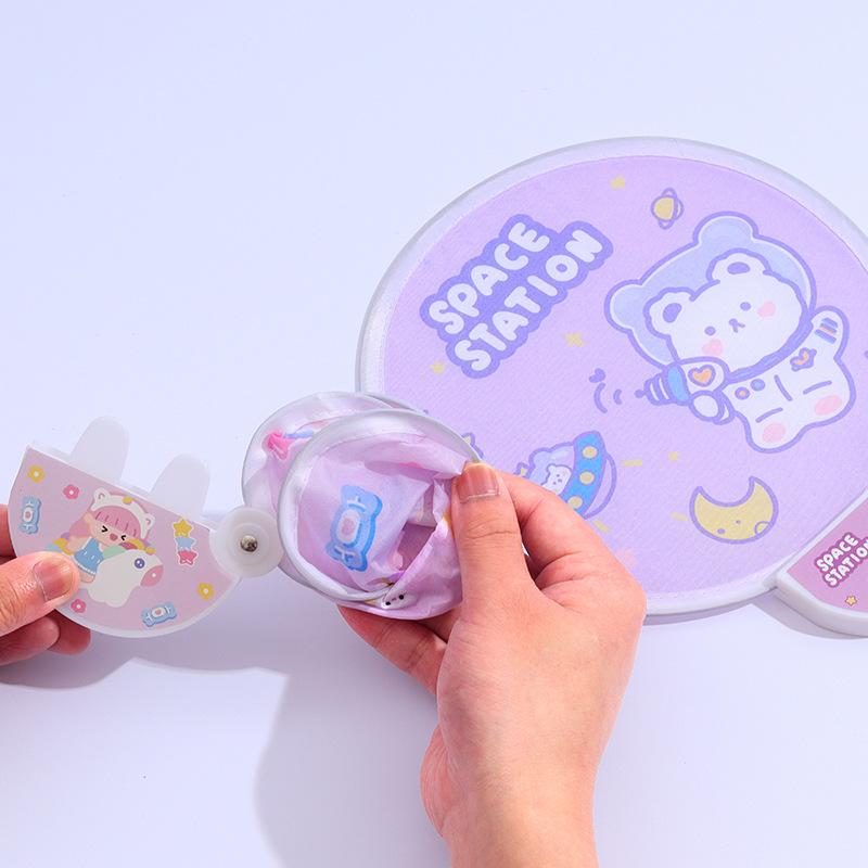 Мультяшный мини-вентилятор с ручным приводом: Портативный складной круглый вентилятор с ручкой