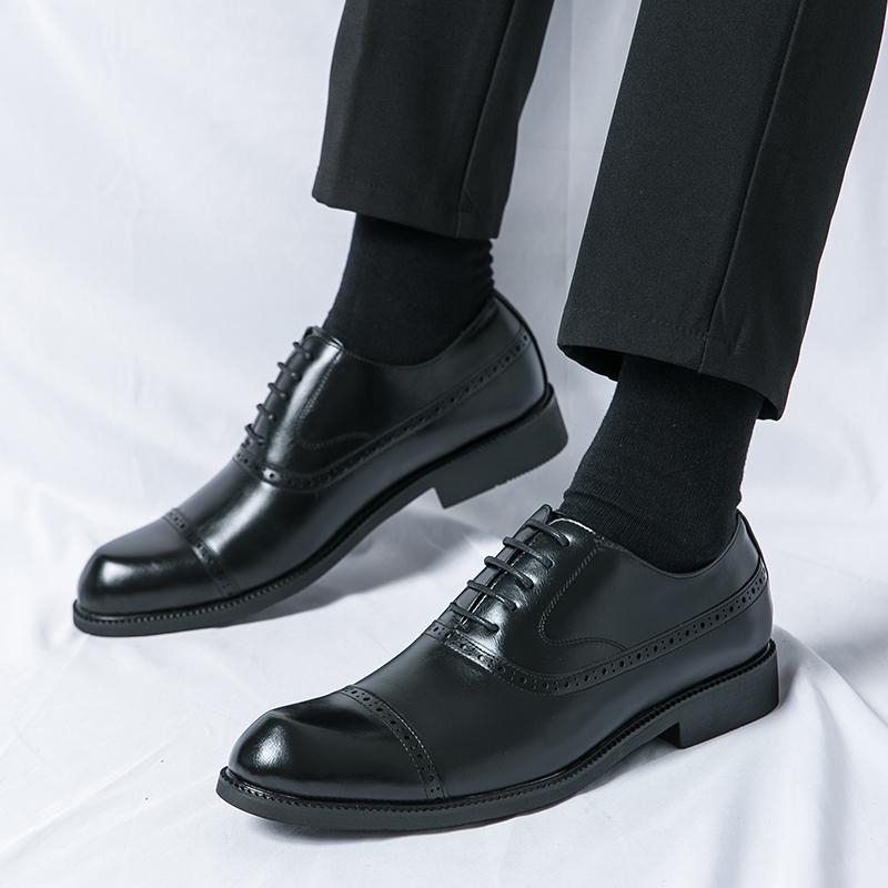 Fashion Men Formal Shoes Lace Up Classic Men Casual Dress Business Shoes Italian Oxfords Footwear Elegant Brogue Men Black Wedding Shoes