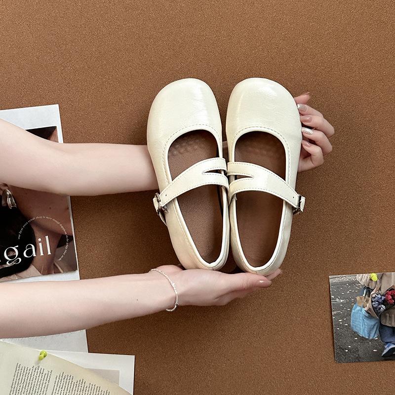 Vintage Mary Jane Shoes Women's 2025 Summer Fashion Light Mouth Versatile Casual Sweet One-Word Buckle Strap Flat Shoes
