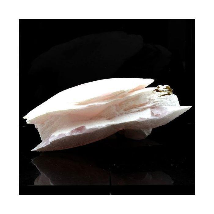 Pierres et Minéraux. Mangano Calcite. 3136.0 ct. Inner Mongolia, Chine.