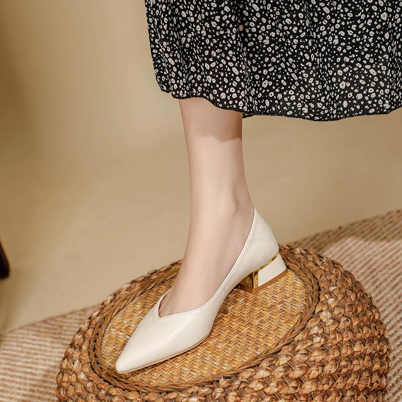 Leather Single Shoes Women's Thick Heel Spring New Mid-heel Fashion Pointed-toed Women's Shoes Shallow Mouth Peas Shoes