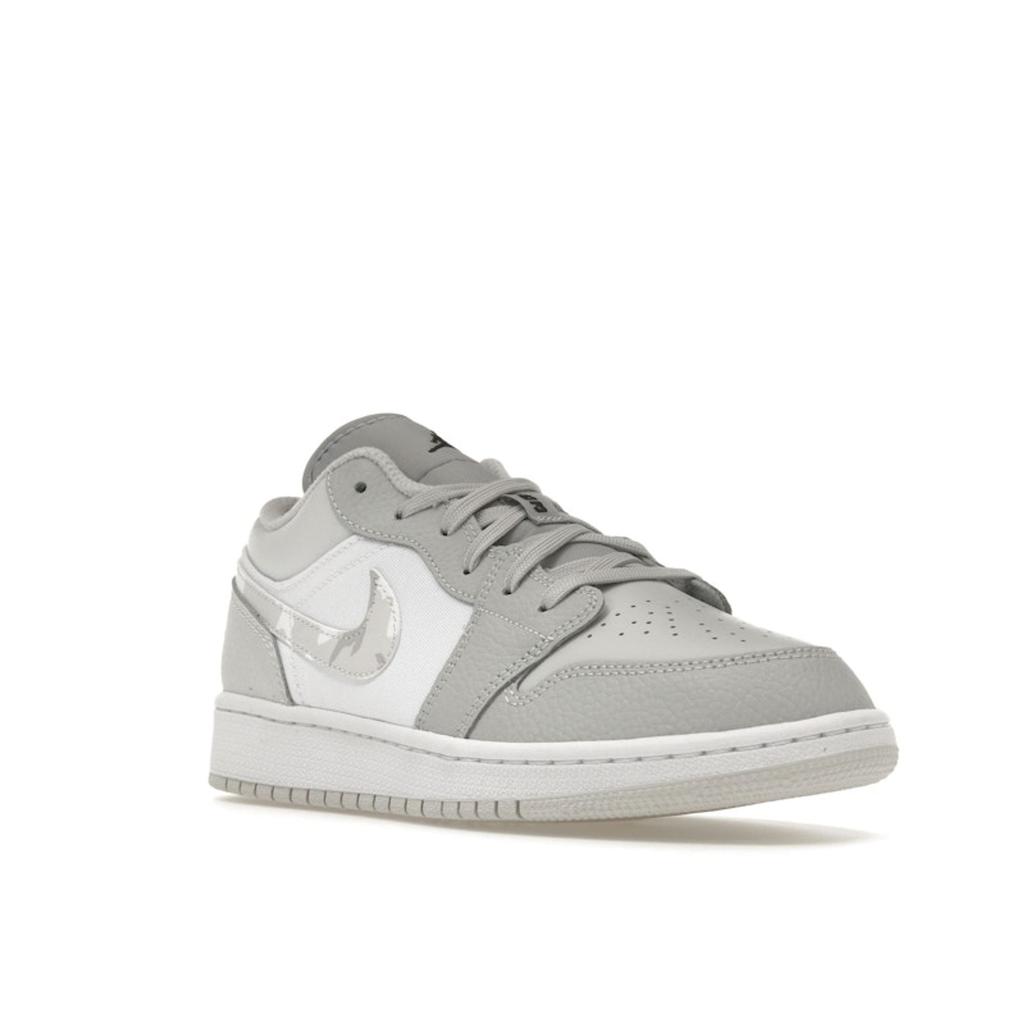 Детские кроссовки Air Jordan 1 Low SE GS White Camo Photon-Dust Grey-Fog DD3234-100
