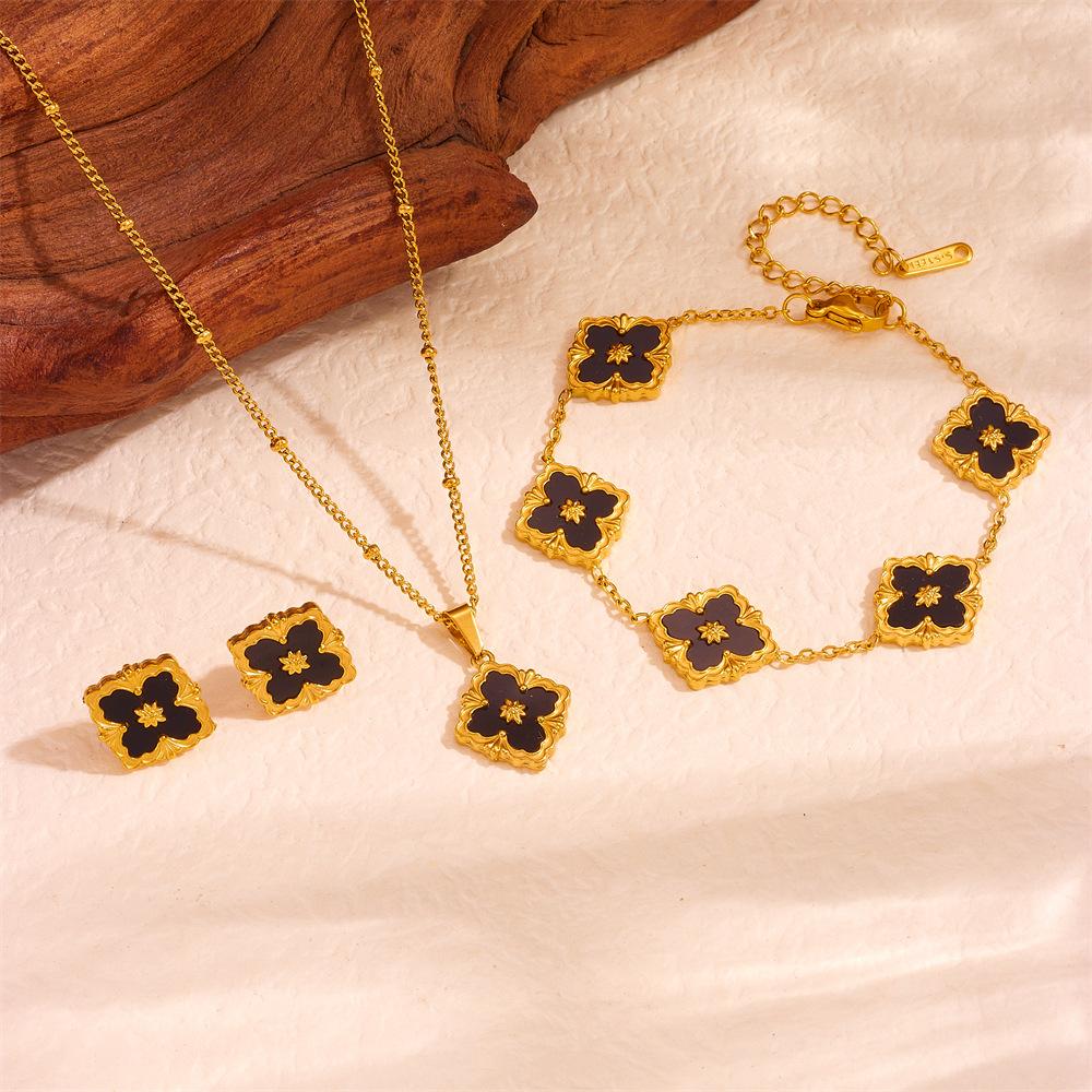 3PCS Titanium Steel 18K Color Preserved Necklace Clover Bracelet Necklace Earnail Set