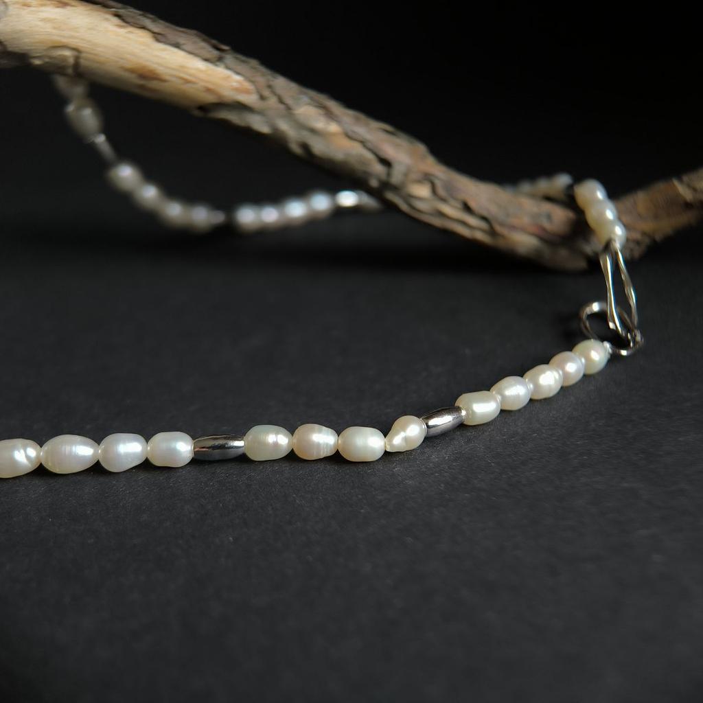 Серебряное колье с натуральным жемчугом барочным, вес изделия 13,1 гр (2184997)