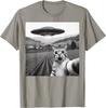 Cat Selfie With Alien UFO Funny Cat Gifts For Unisex T-Shirt