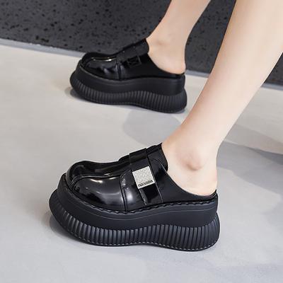 Женские сандалии на платформе 2025 лето новые маффины верхняя одежда сумка голова полушлепанцы увеличивают рост модные универсальные крутые шлепанцы