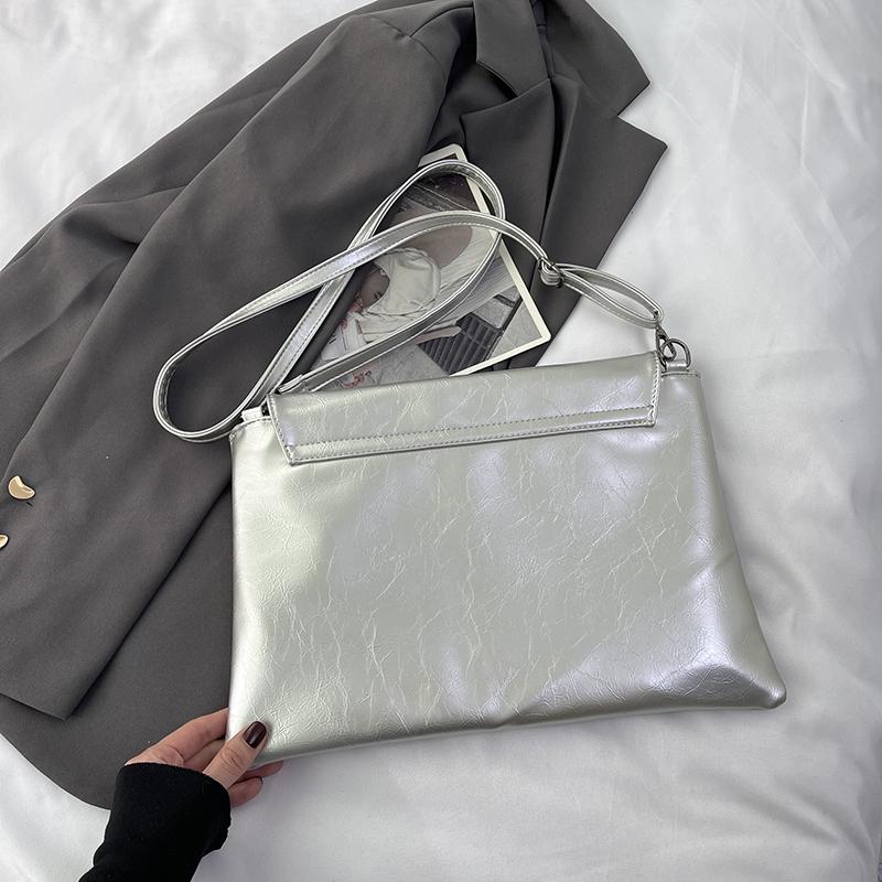 2024 летняя женская сумка-клатч с клапаном, сумка через плечо, корейская модная женская противоугонная сумка-конверт, женская золотистая, черная заклепка, повседневные сумки на плечо