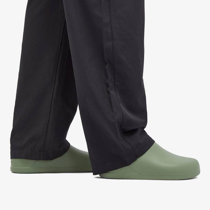 Crocs Удобные простые шлепанцы на пальцы унисекс зеленые