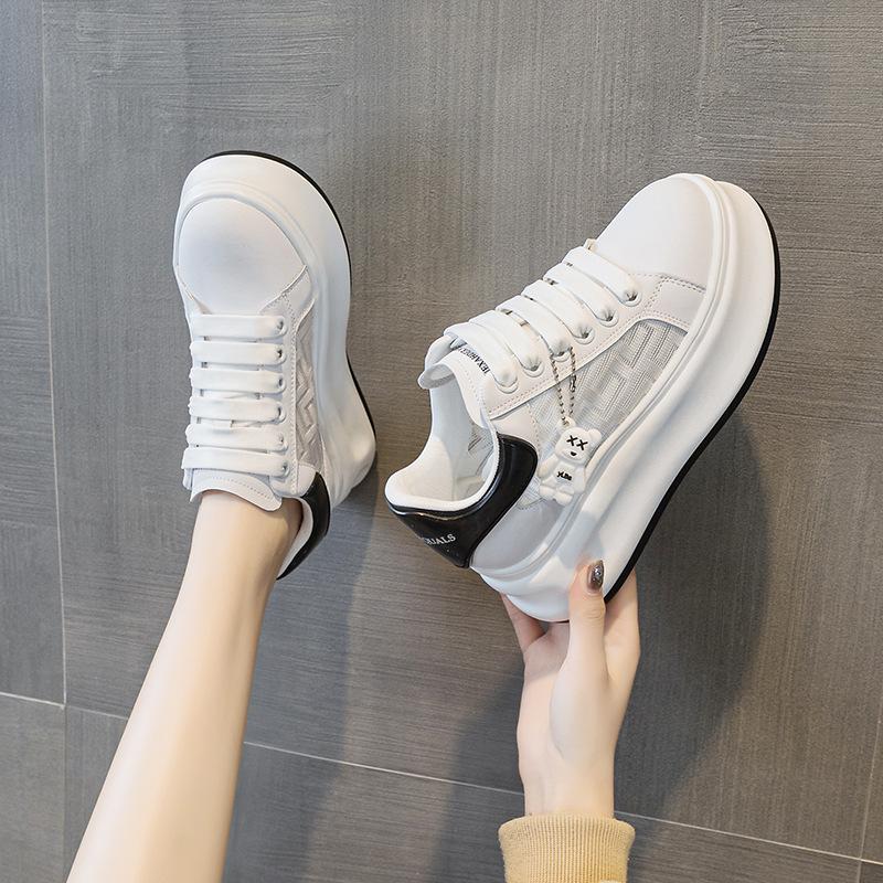 Новые студенческие маленькие белые туфли на толстой подошве с внутренней платформой, кроссовки, спортивные, повседневные, модные, универсальные, женские туфли