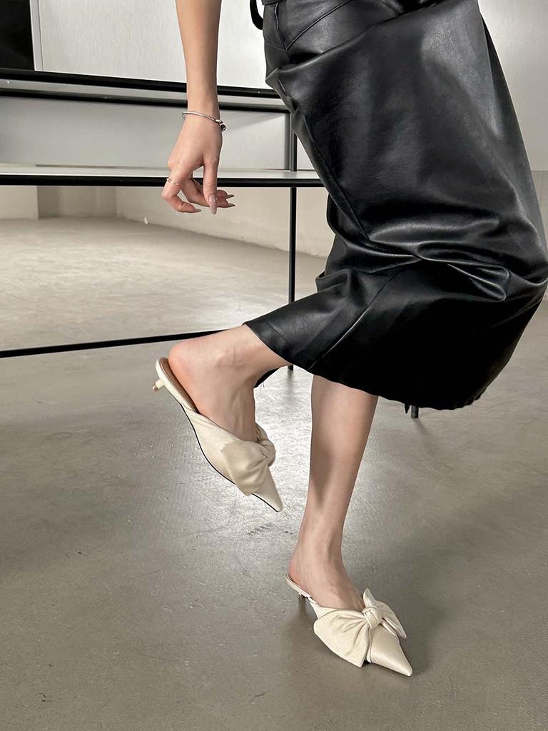 Модные женские тапочки с острым носком, летние уличные туфли-мюли, туфли на низком каблуке с бантом, черные, розовые, бежевые, хаки, повседневные туфли-мюли, мокасины 35-39