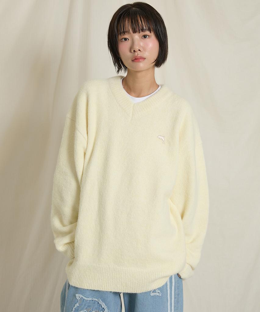 WAIKEI Dolphin Hairy V-Neck Knit Ivory