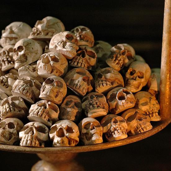 20 шт. Мини-фигурка черепа, миниатюрная, из смолы, голова скелета, настольный декор на Хэллоуин, наполнитель для вазы, игрушка-розыгрыш, реквизит для дома с привидениями
